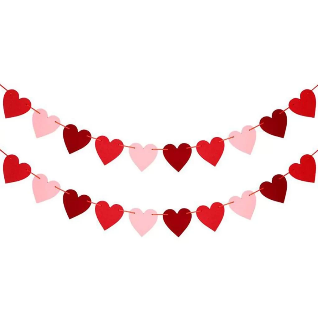 red and pink Valentine's Day garland